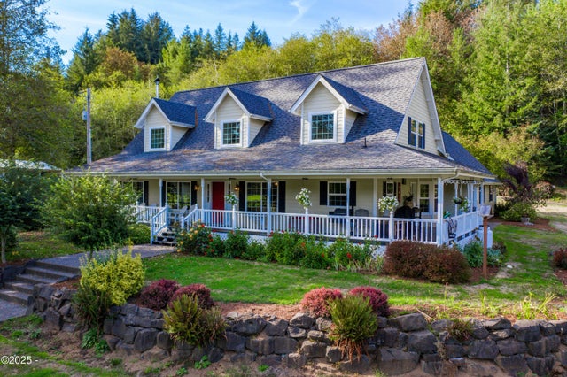 6171 Logsden Road, Logsden