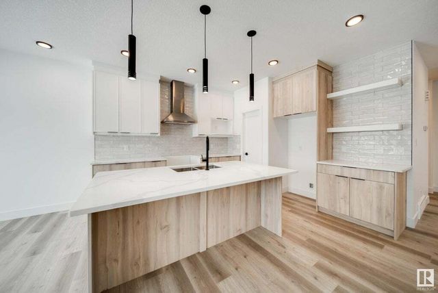 9907 222 Street Nw, Edmonton