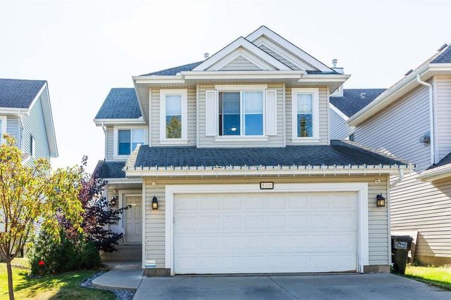 8303 11 Avenue Sw, Edmonton