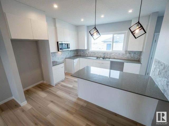 7075 178 Avenue Nw, Edmonton