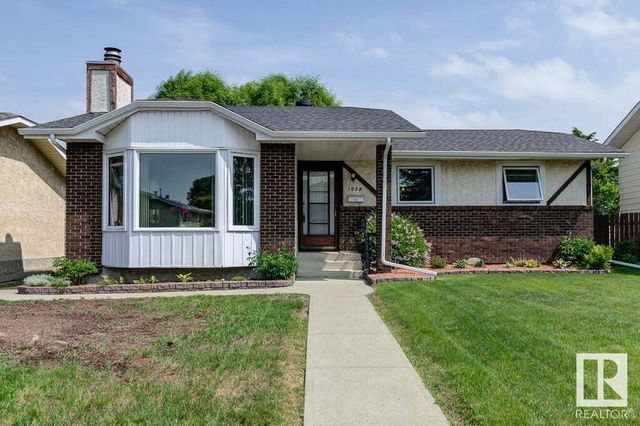 1028 Knottwood Road E Nw, Edmonton
