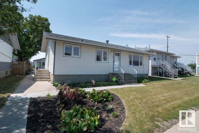 4923 53 Avenue, Tofield