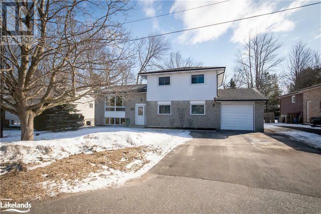 360 Kelly Drive, Gravenhurst