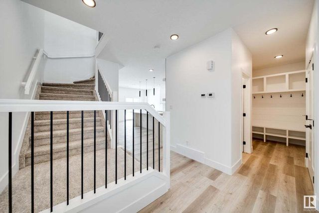 9907 222 Street Nw, Edmonton