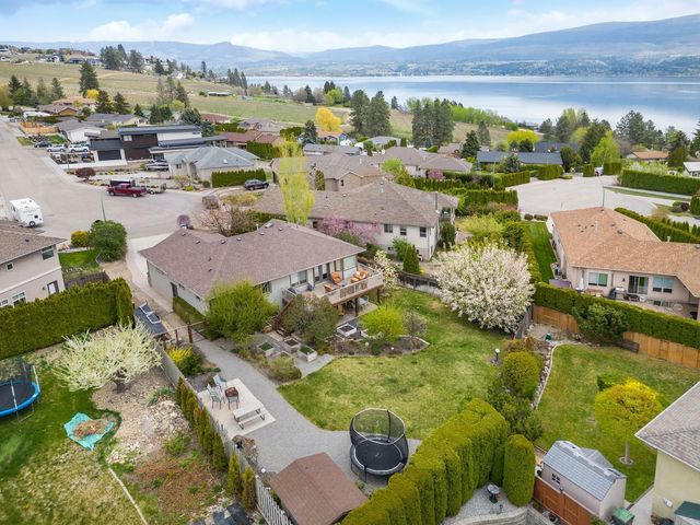 2006 Aubrey Road, West Kelowna