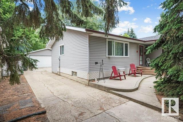 10 Glencoe Boulevard, Sherwood Park