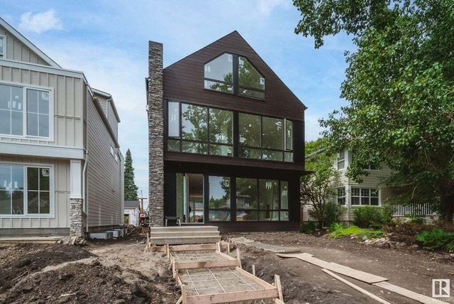 8330 120 Street Nw, Edmonton