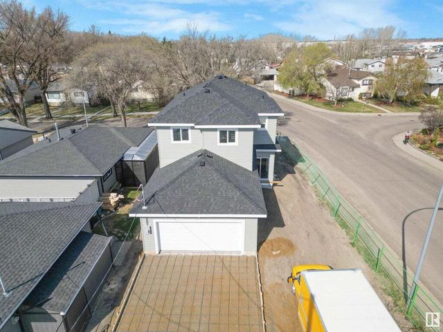 12239 56 Street Nw Nw, Edmonton