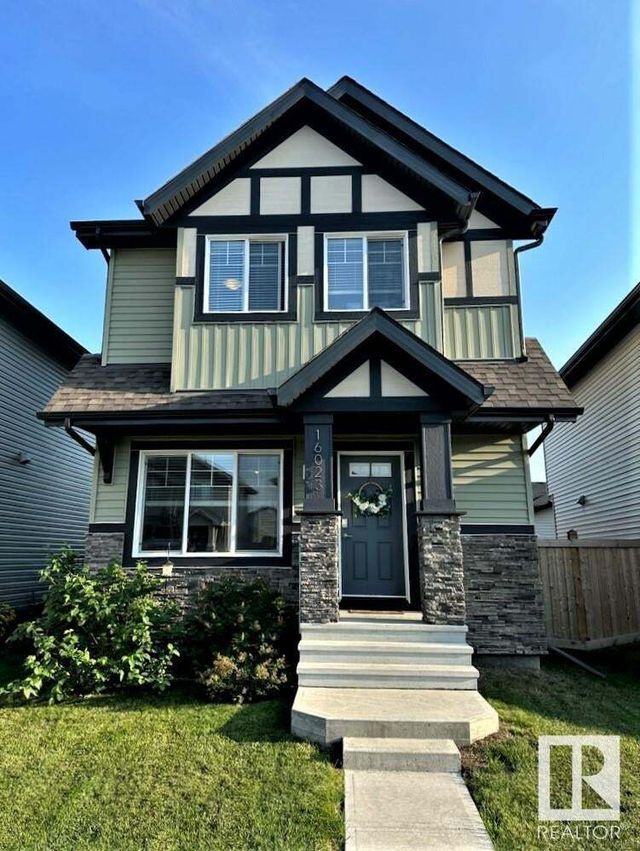 16023 13 Avenue Sw, Edmonton