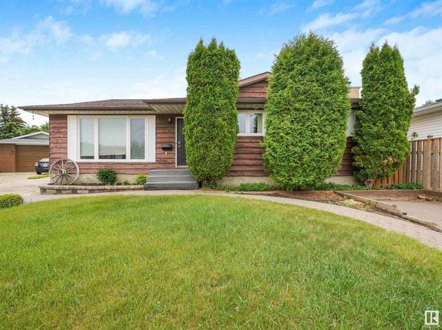 124 Humberstone Road Nw, Edmonton