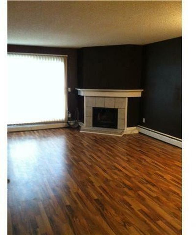 # 102 379 Woodbridge Way, Sherwood Park