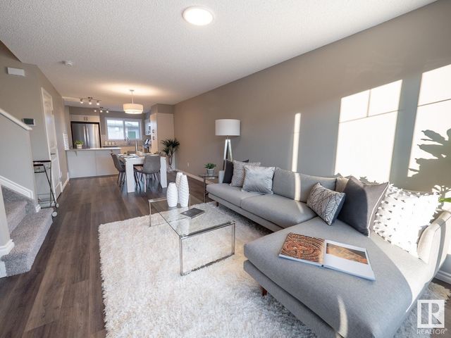 7206 Rosenthal Drive Nw, Edmonton