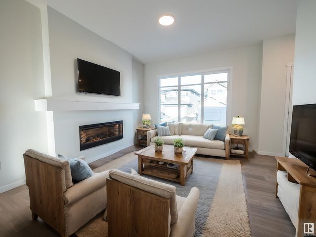 9248 228 Street Nw, Edmonton