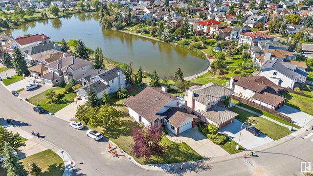 7607 158 Avenue Nw, Edmonton