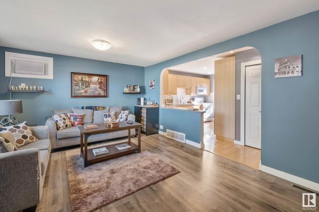 15745 106a Avenue Nw, Edmonton