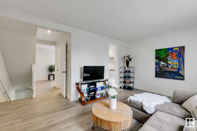 904 Abbottsfield Road Nw, Edmonton