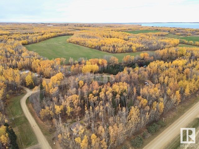 # 16 461008 Rge Road 10, Rural Wetaskiwin County