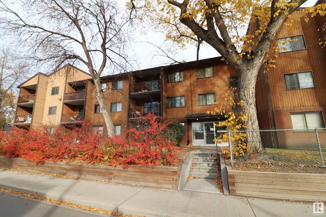 # 105 8814 95 Avenue Nw, Edmonton