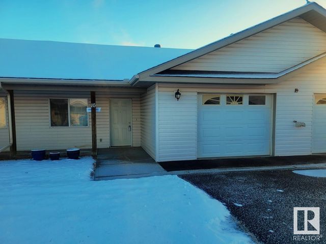 # 16 4527 55 Avenue, Tofield