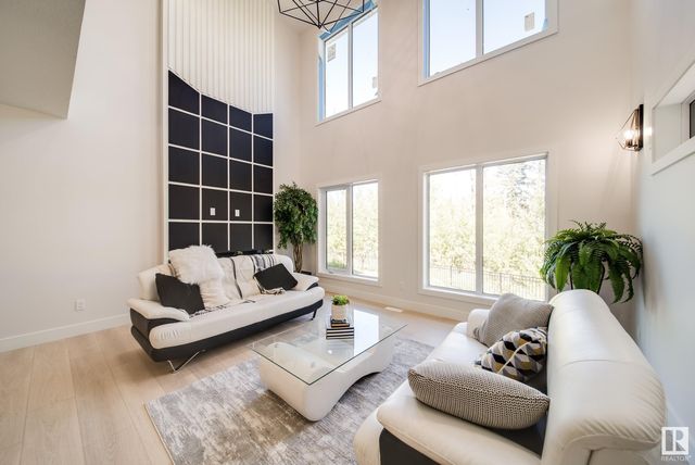 324 33 Avenue Nw, Edmonton