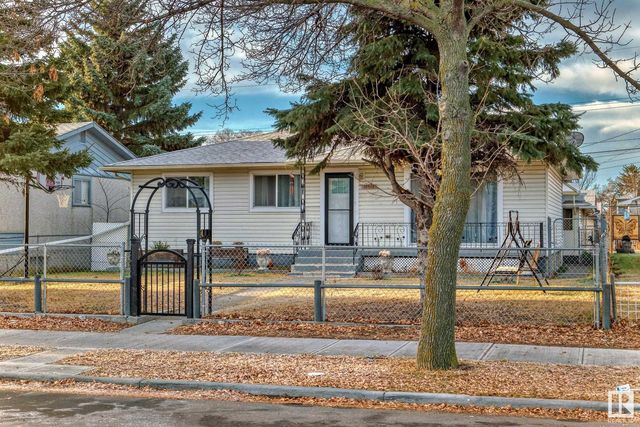 10415 Lauder Avenue Nw, Edmonton