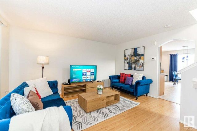 4555 Turner Square Nw, Edmonton