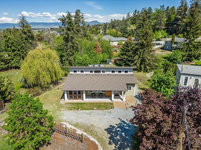 4377 Gordon Drive, Kelowna