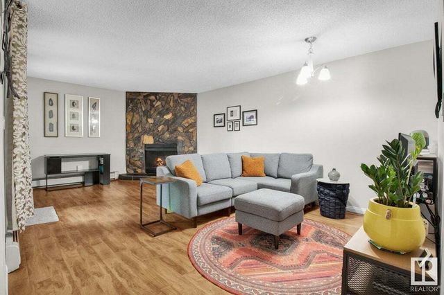 # 107 10138 116 Street Nw, Edmonton