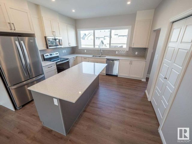 846 Northern Harrier Lane Nw, Edmonton