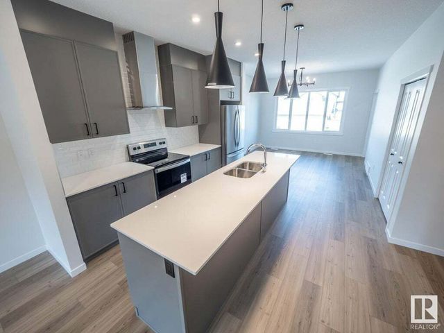 844 Northern Harrier Lane Nw, Edmonton