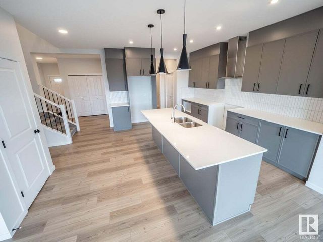 17652 49 Street Nw, Edmonton