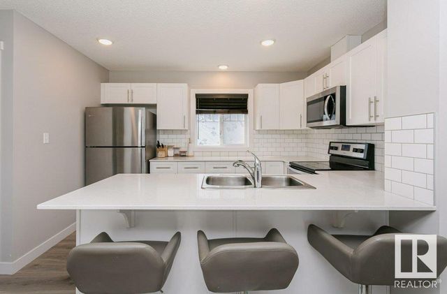 # 38 1005 Graydon Hill Boulevard Sw, Edmonton