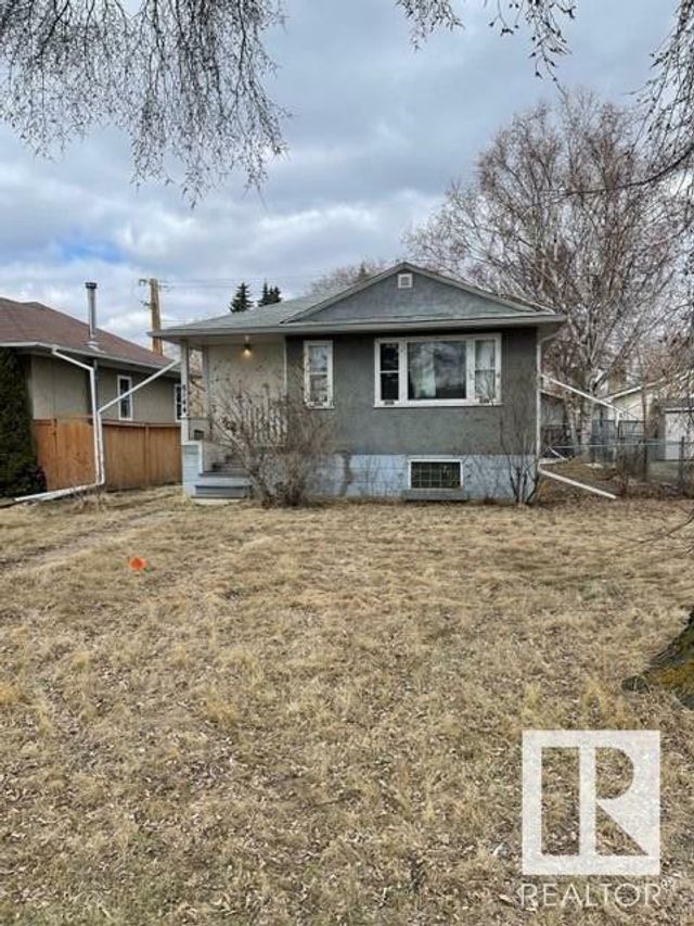 8144 76 Avenue Nw, Edmonton