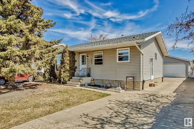 13807 26 Street Nw, Edmonton
