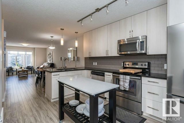 # 42 9515 160 Avenue Nw, Edmonton
