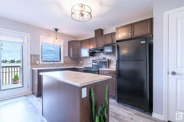 # 17 320 Spruce Ridge Road, Spruce Grove