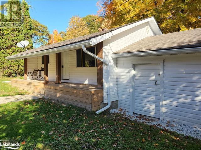 11084 35 Highway, Minden