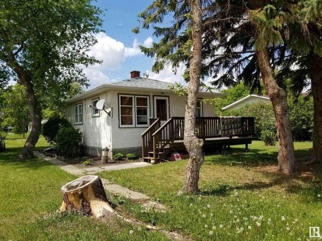 5112 47 Street, Waskatenau