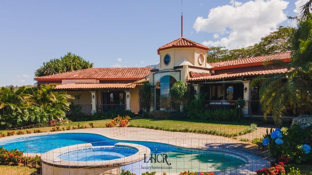 Country Style House With A Large Lot, Brasil De Mora, Santa Ana