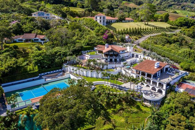 Luxury & Amazing Home San Antonio, Escazu