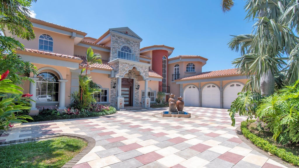 Majestic Colonial House In Valle Del Sol-rent, Santa Ana