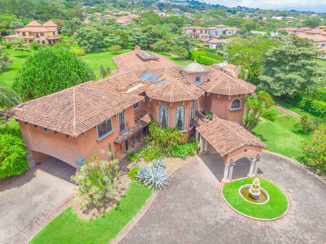 Luxury & Unique Home Rio Oro-for Rent, Santa Ana