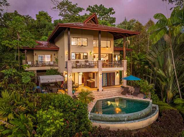 Las Brisas Luxury Ocean View Home, Dominical