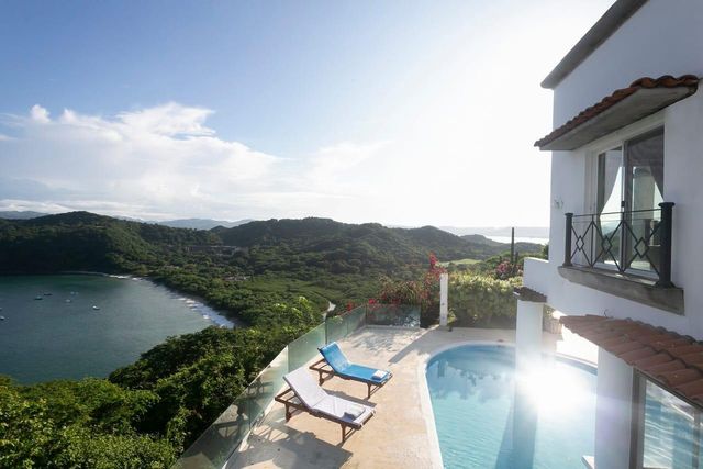 Mediterranean Villa With Stunning Ocean View, 
