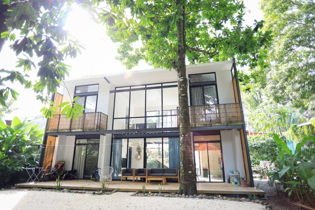 Home In Mal Pais, Santa Teresa