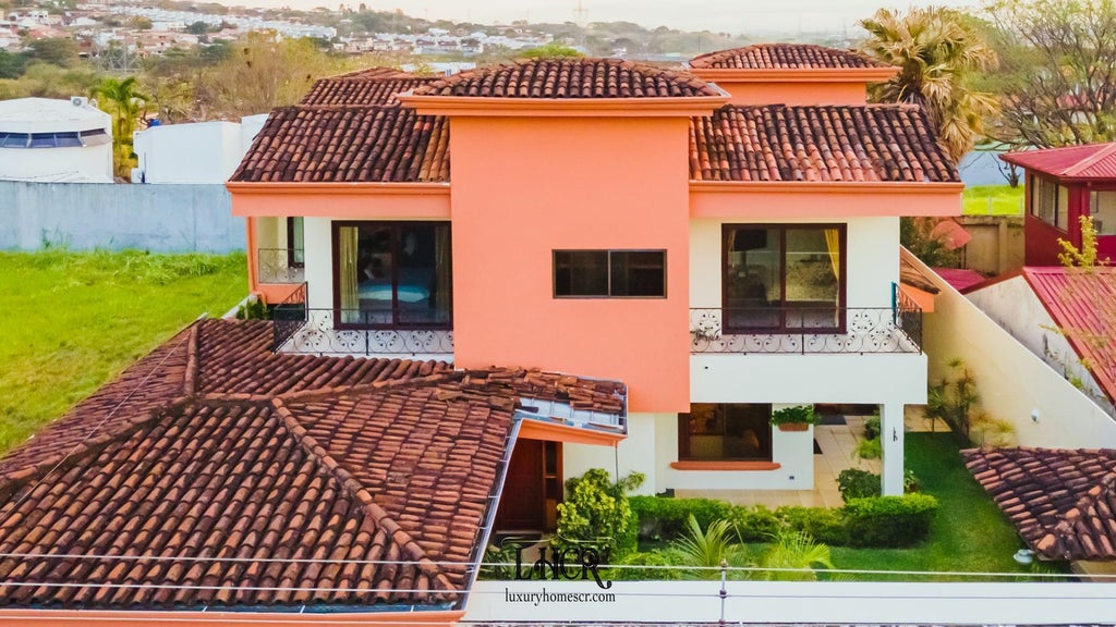 Beautiful Family Home Cariari Bosques DoÑa Rosa, Heredia