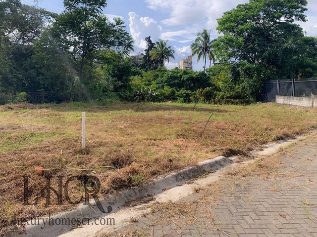 Unique Development Land, Escazu