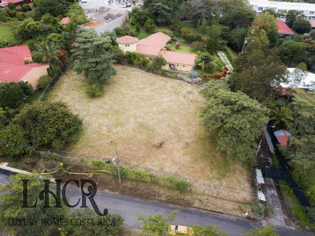 Nice View Lot, Santa Ana