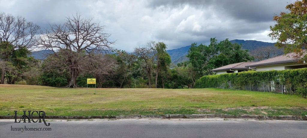 Flat Lot In Exclusive Condominium Valle Del Sol, Santa Ana