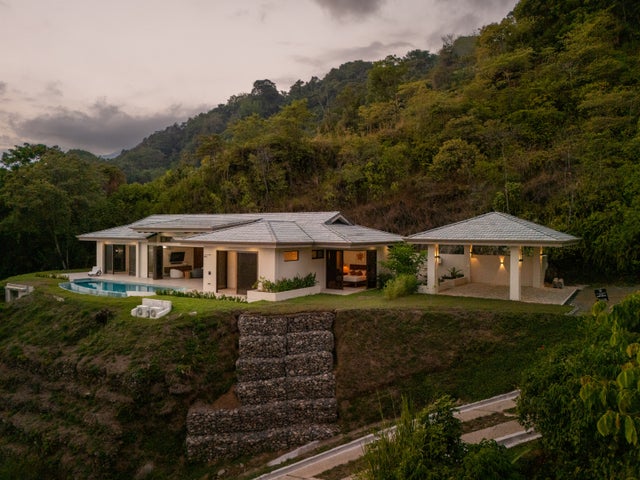 Casa Tranquilidad Brand New Luxury Home, Ojochal